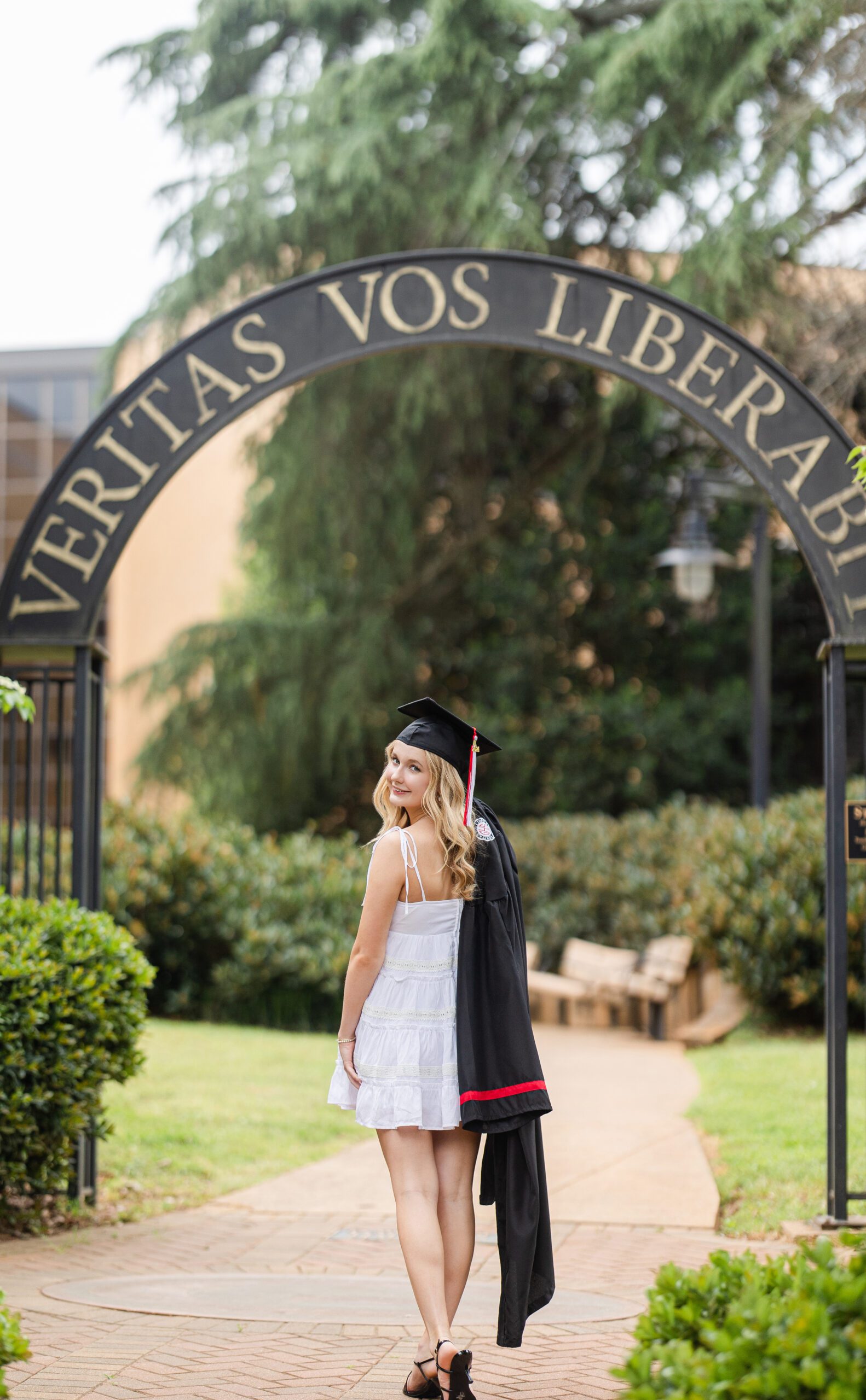 Greenville, SC senior session outside